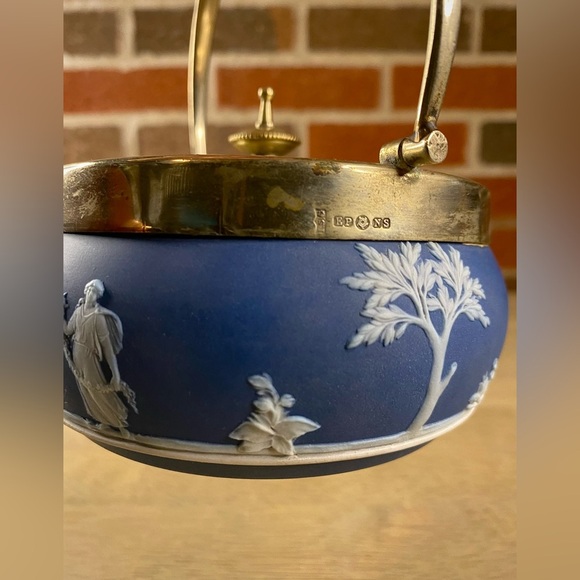 Wedgwood Etruria Blue Jasperware Butter/Sugar Sacrifice Figures (c.1910s) - Picture 15 of 16